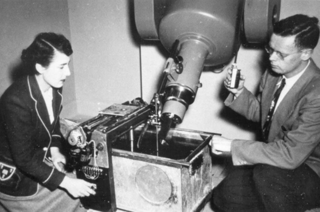 Physicists Silvia Fedoruk and Ed Epp working to commission the 1st Co-60 unit in November 1951